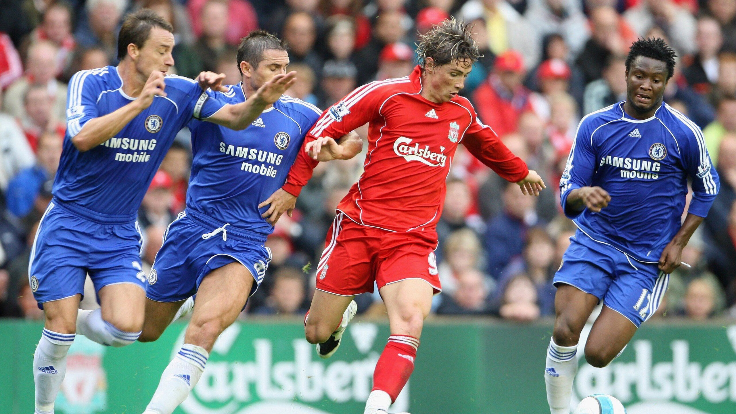 战术碾压!毕尔巴鄂打穿丹麦防线,莱万三度亮剑诠释何为关键先生